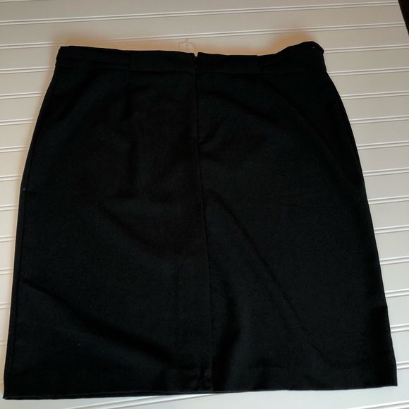 New York & Co. Skirt - Picture 3 of 5